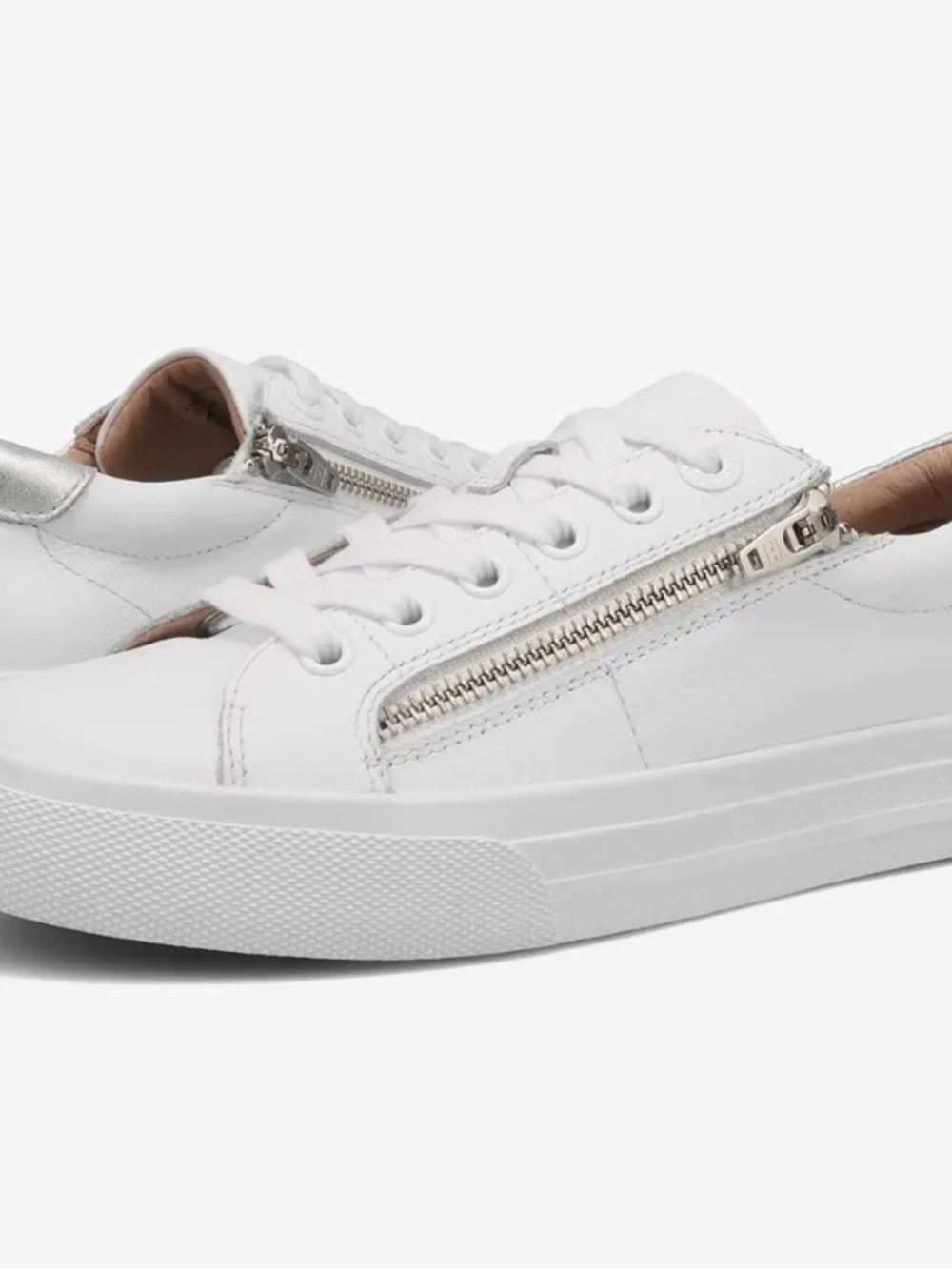 Taos Footwear Z Soul Lux White/Silver Size 9 New in Box $160